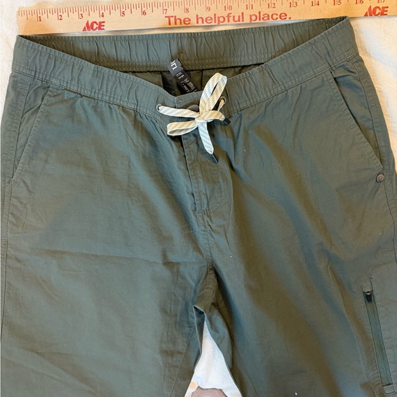 Vuori Pants - Vuori Ripstop DuraTerra Pants Women’s Size L Olive Green Hiking Slim Fit NWOT